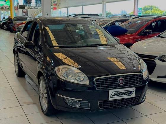 FIAT LINEA 1.8 ESSENCE 16V FLEX 4P AUTOMATIZADO FIAT LINEA 1.8 ESSENCE 16V FLEX 4P AUTOMATIZADO